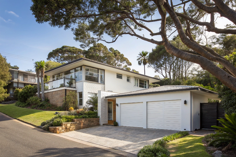 White titlt garage door Sutherland shire
